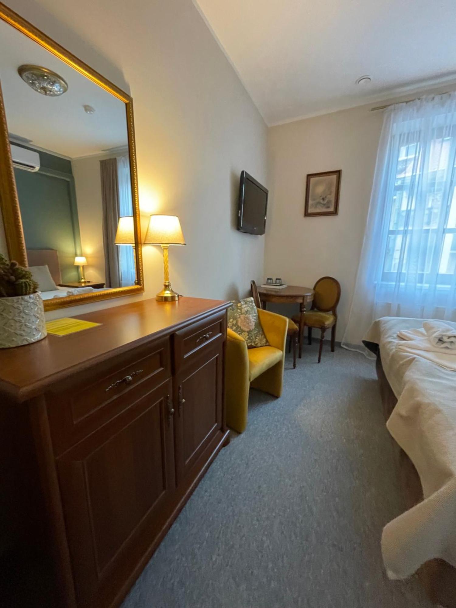 Apple Economy Hotel คอนัส ภายนอก รูปภาพ